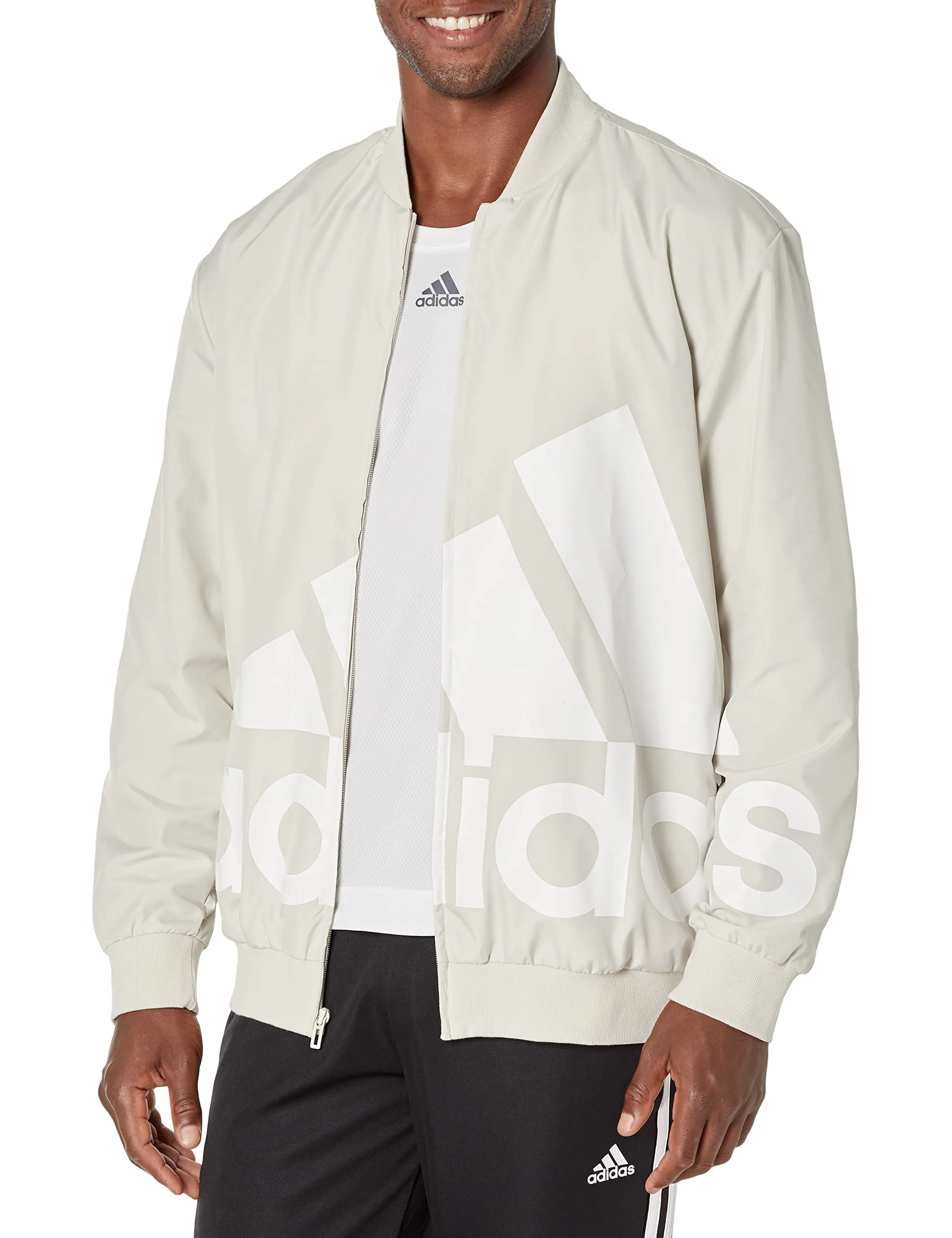 adidas Men's Essentials Giant Logo Windbreaker Jacket, Small, Recycled Materials, AEROREADY